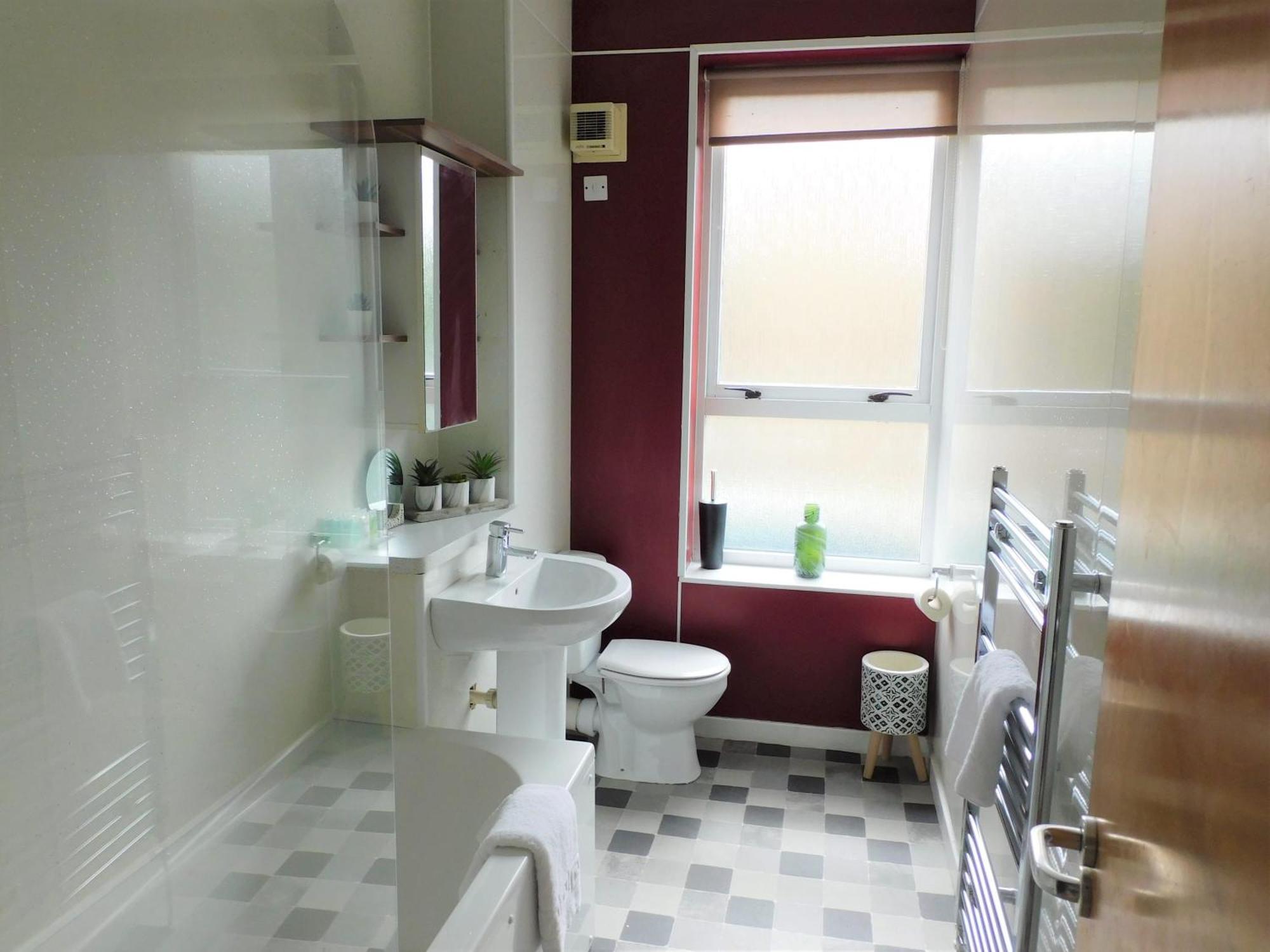 City Centre 2 Bedroom Apt, Close To M8 & Tourist Attractions Глазгоу Екстериор снимка